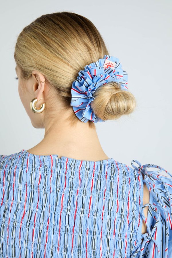 garter scrunchie in blue stripe - Image 3